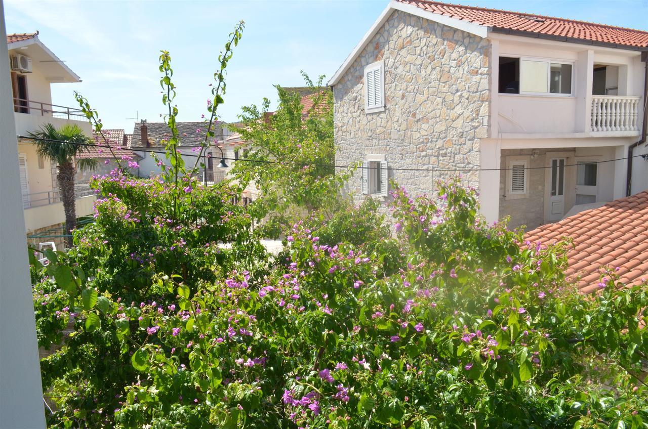Apartments And Rooms Jakov Primošten Eksteriør bilde